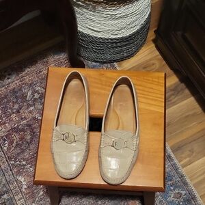 Polo Ralph Lauren Elegant Beige Loafers